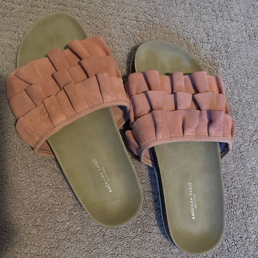 American Eagle slide sandals